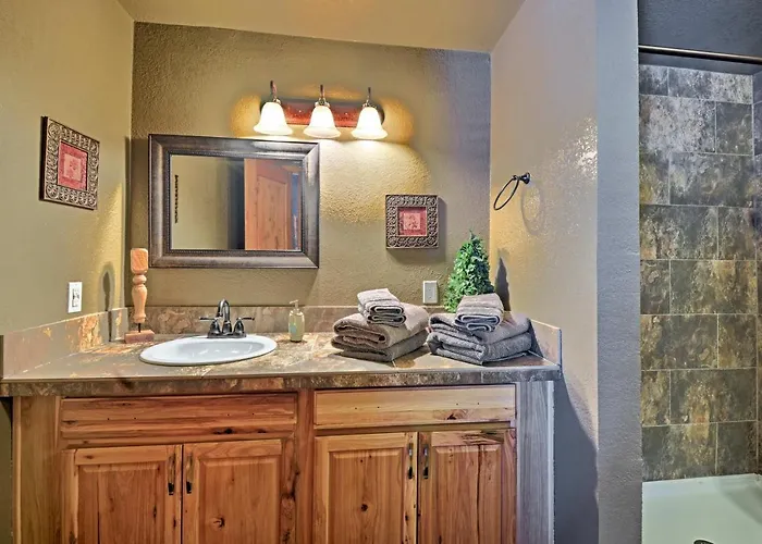 On 5 Acres W/ Fireplace & Fire Pit